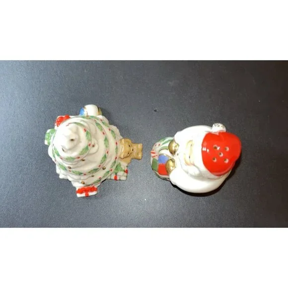 Lenox Christmas Tree Santa Salt & Pepper Shakers Holiday Table Gold Tone Mittens - Picture 5 of 7